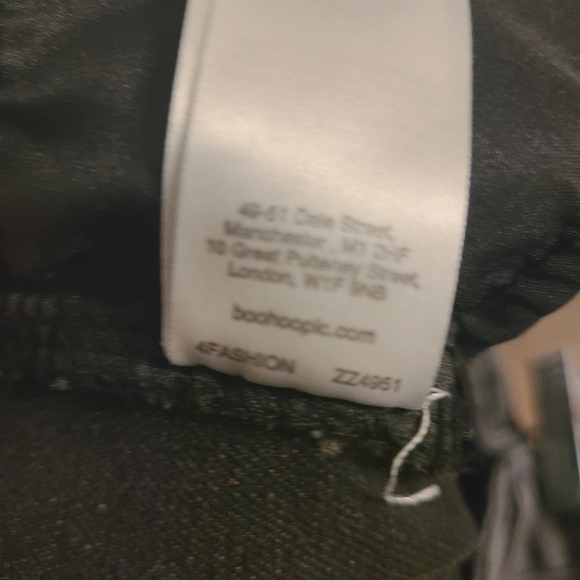 Pretty Little Thing | Women's Black High Waist Cargo Jeans (Size 4) - Picture 7 of 14